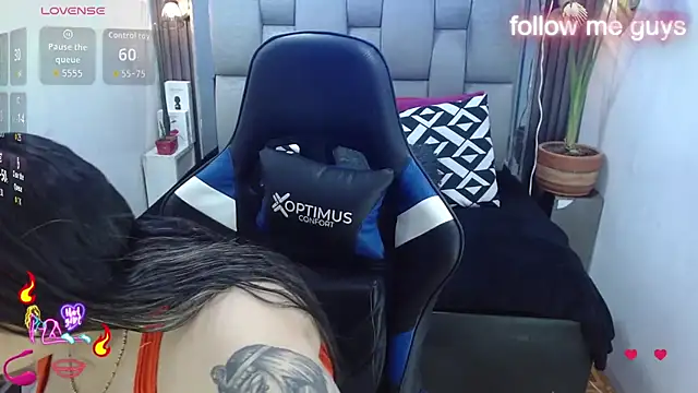 evelin_zaens: вебкам-шоу