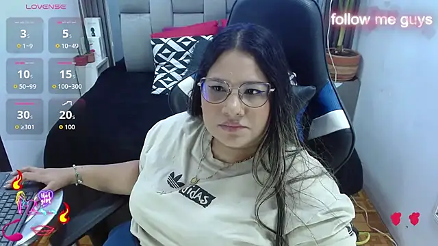 evelin_zaens XXX чат на живо