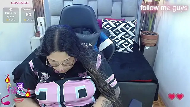 Czat XXX na żywo – evelin_zaens
