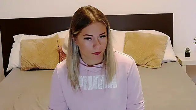 AdelleDeep – webcam-show