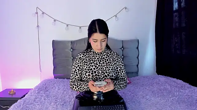 MarieLatex's Live XXX Chat