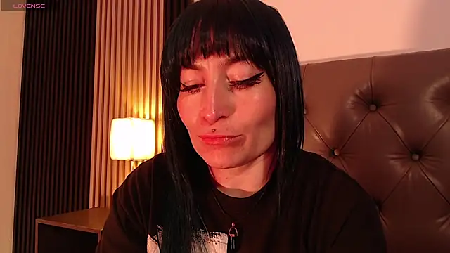 Chat +18 de alicia_moom ao vivo
