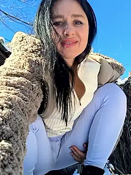 KikiXRed webcam show