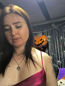 KikiXRed – webcam-show