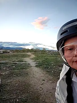 bellapaty: διαδικτυακό σόου στην κάμερα