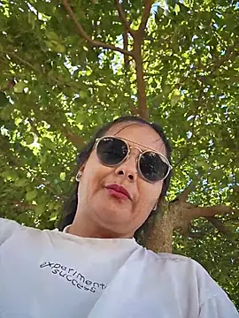 bellapaty's Webcam Show