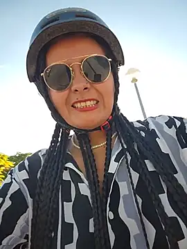bellapaty's Live XXX Chat