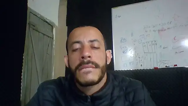 Show de MachoScorpionCaralho na webcam