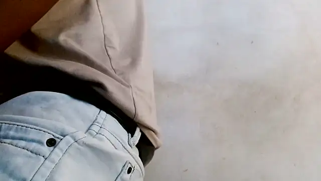 royblackbigpvt webcam show
