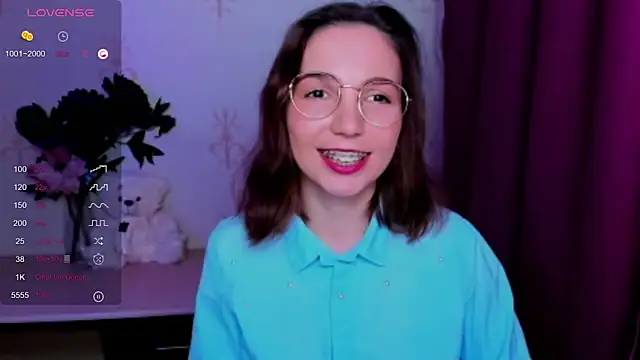 Živý XXX chat KindHazelHere_