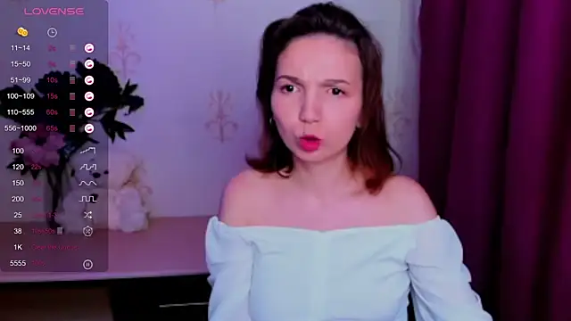KindHazelHere_: онлайн-секс-чат