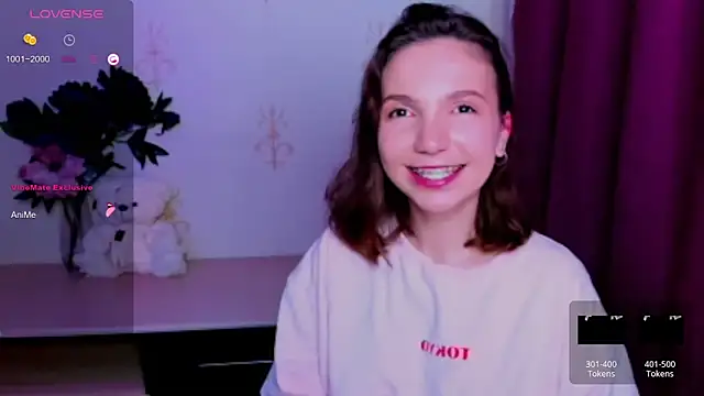 KindHazelHere_'s Live XXX Chat