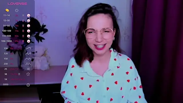 KindHazelHere_ Chat XXX in diretta