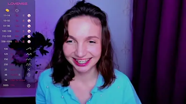 Živý XXX chat KindHazelHere_