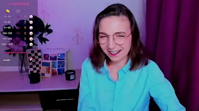 KindHazelHere_ Chat XXX in diretta