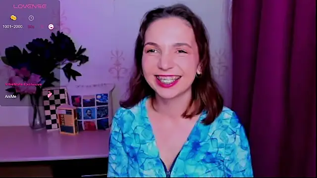 Онлайн чат XXX KindHazelHere_