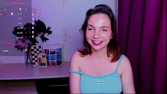 KindHazelHere_ live XXX chat