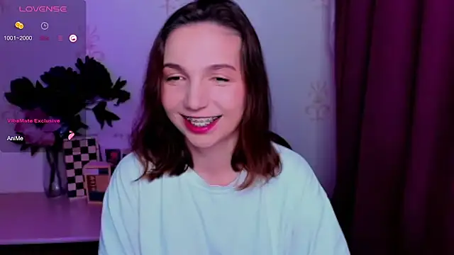 KindHazelHere_ Adlı Modelin Canlı XXX Sohbeti