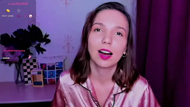Chat +18 de KindHazelHere_ ao vivo
