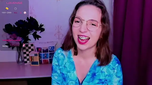 Chat XXX ao vivo de KindHazelHere_