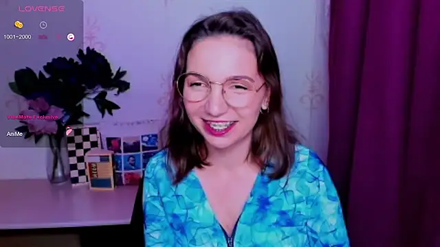 KindHazelHere_ Chat XXX live