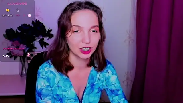 Czat XXX na żywo – KindHazelHere_