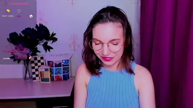 KindHazelHere_ Chat XXX live