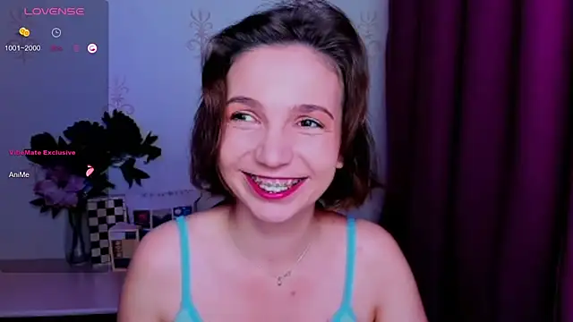 Chat +18 de KindHazelHere_ ao vivo