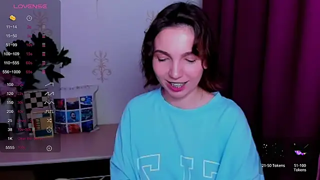 Czat XXX na żywo – KindHazelHere_