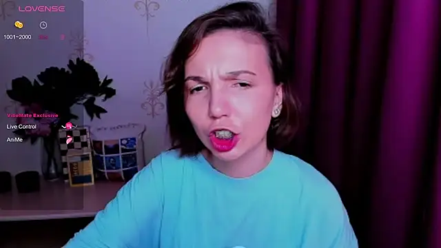 KindHazelHere_'s Live XXX Chat