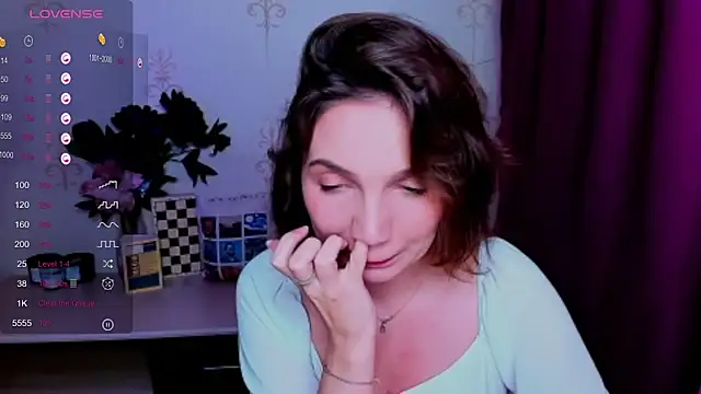 KindHazelHere_ Live XXX-Chat