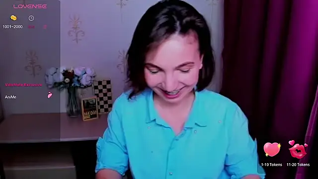 KindHazelHere_ Chat XXX in diretta