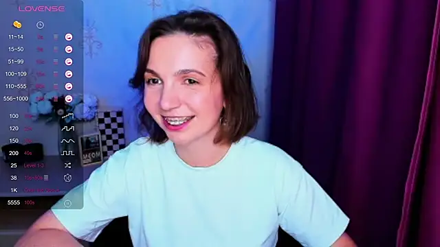 Chat +18 de KindHazelHere_ ao vivo