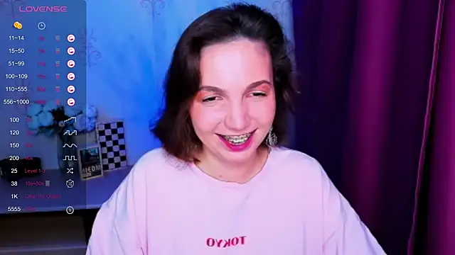 Chat XXX Live KindHazelHere_