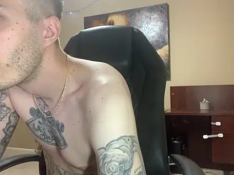 JuicyJoshy Show Webcam