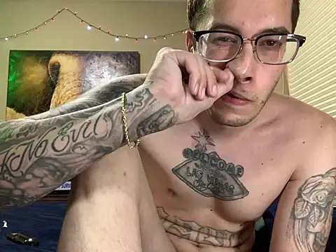 JuicyJoshy Show in webcam