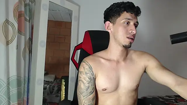 stevenSEX123 Adlı Modelin Web Kamerası Şovu