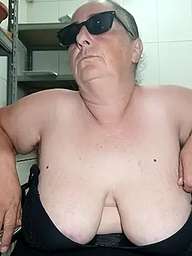 eroticjessitop Show in webcam
