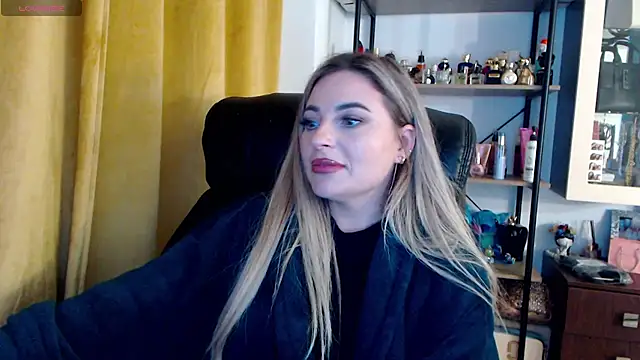 Rania_Stitch Webcam show