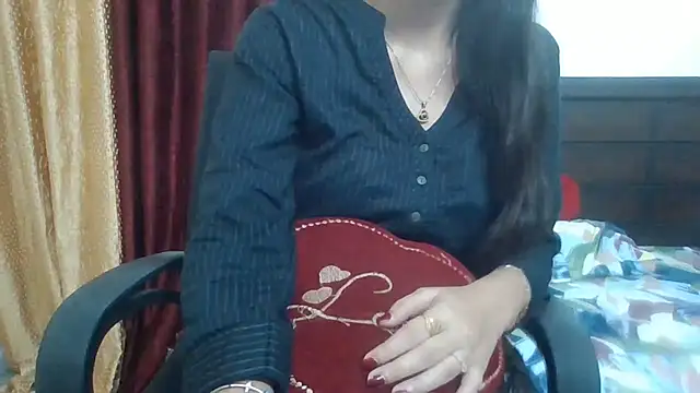 Sexy_iknoor Show in webcam