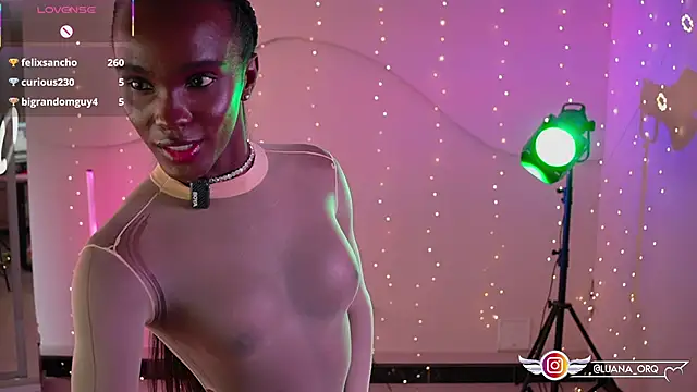 LuanaRisque's Webcam Show