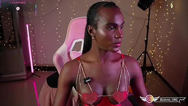 LuanaRisque's Webcam Show