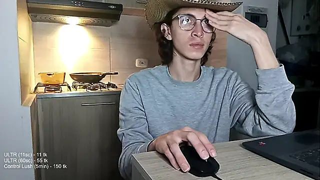 You_Sissy webcam show