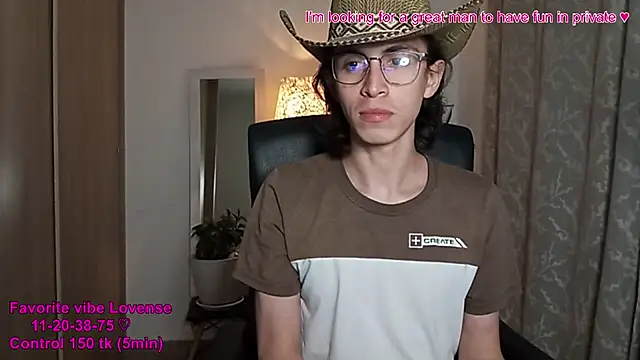 Nox_guy_next_doorn Webbikameraesitys