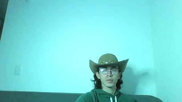 Show modela Nox_guy_next_door na web-kameri