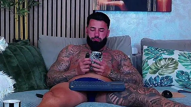 masterkingofmusclee Webcam show