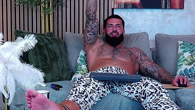masterkingofmusclee Show Webcam