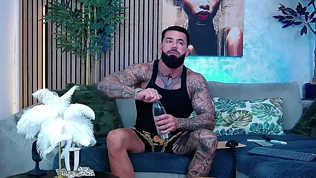 masterkingofmusclee Webcamshow