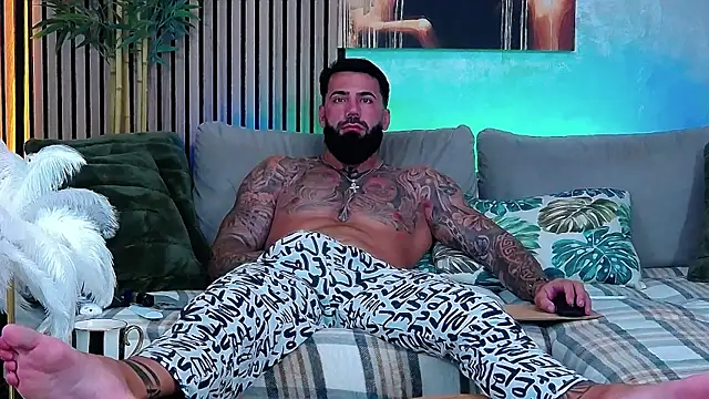 masterkingofmusclee webkamerás műsora