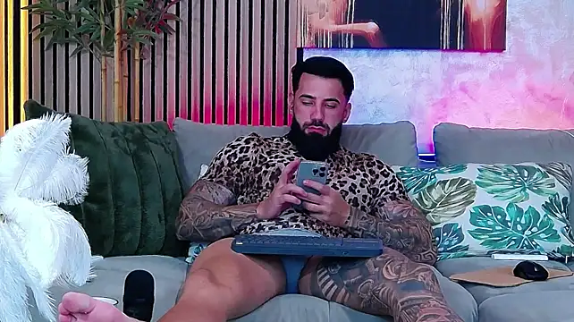 masterkingofmusclee Adlı Modelin Web Kamerası Şovu